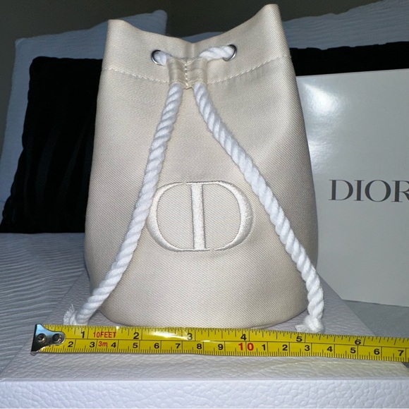 New Dior Bucket Pouch Set - Picture 4 of 9